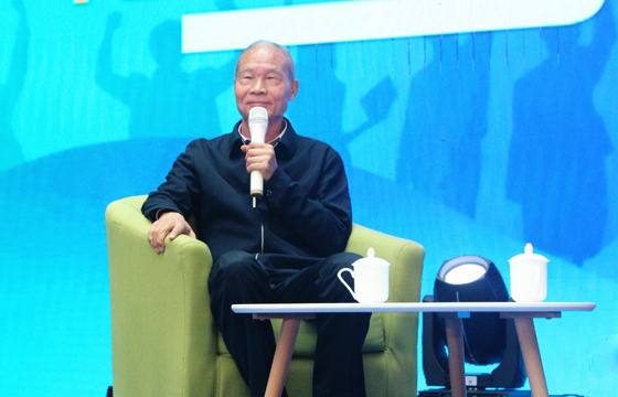 受邀參加“青藍(lán)接力”工程啟動儀式，丁山華寄語青年企業(yè)家： 勤奮、專一、實(shí)干